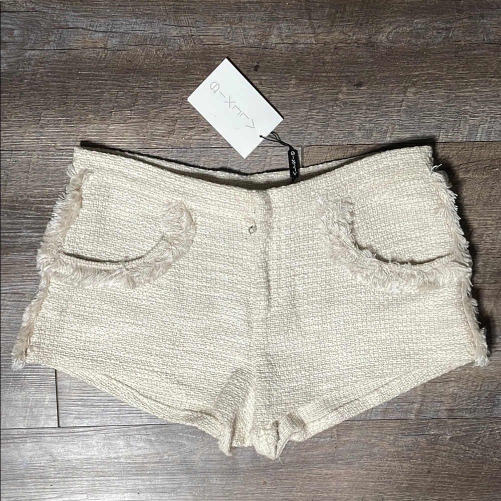 NWT Alexis Roseau shorts with fringe detail